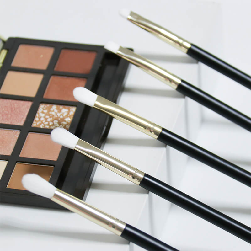 Black wooden handle eyeliner Black wooden handle eyeliner