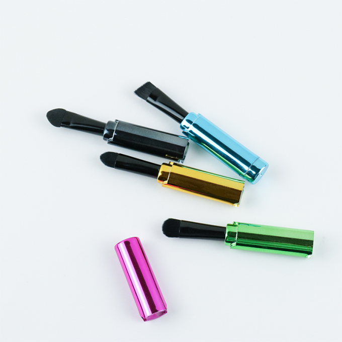 Synthetic hair makeup brushes Synthetic hair makeup brushes