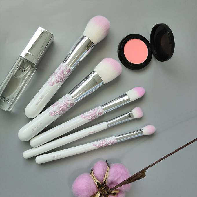 Custom Logo Travel Cosmetic Brush Set 5 Pieces Pink Flower Patterned(图1) Custom Logo Travel Cosmetic Brush Set 5 Pieces Pink Flower Patterned(图1)